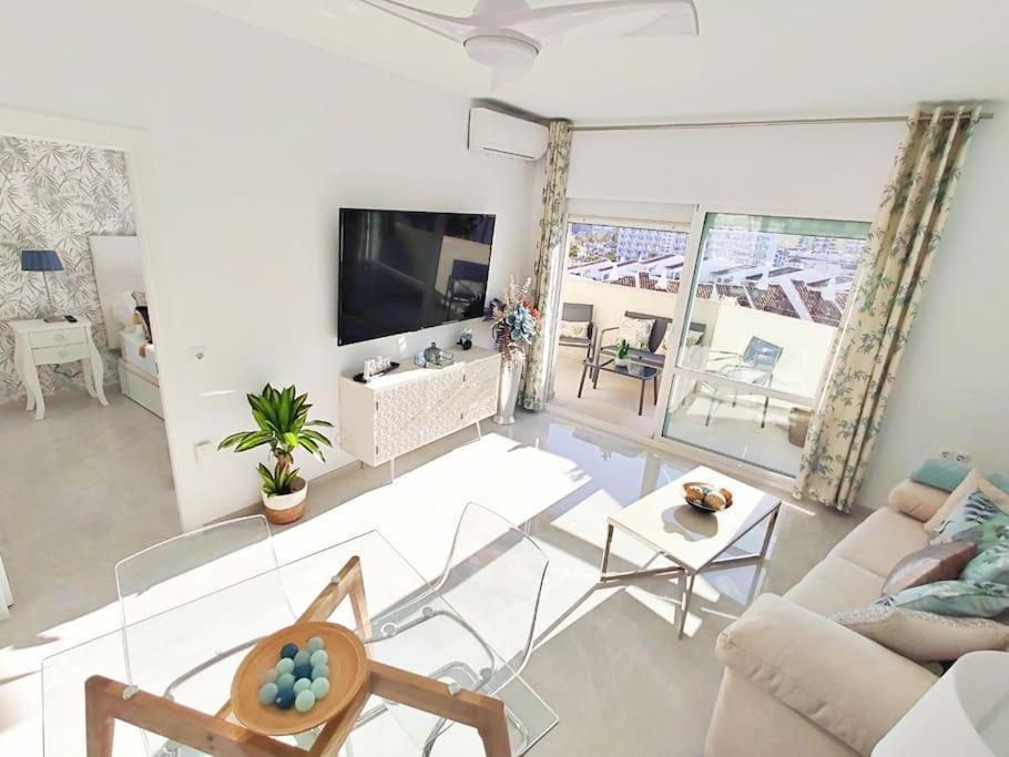 Lux. Frontbeach-terrace. 5 Pools.tv. 2 A.c.netflix Appartamento Benalmádena