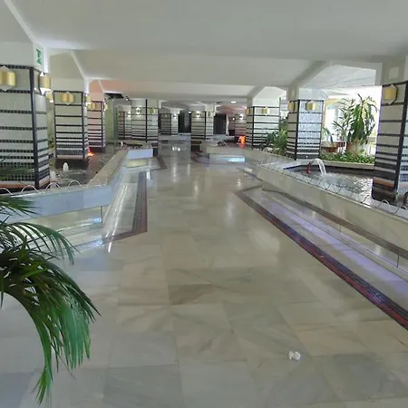 Lux. Frontbeach-Terrace. 5 Pools.Tv. 2 A.C.Netflix Benalmádena Exterior foto